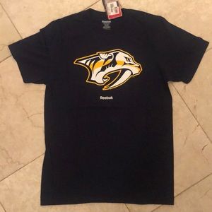 Men’s Nashville Predators tshirt